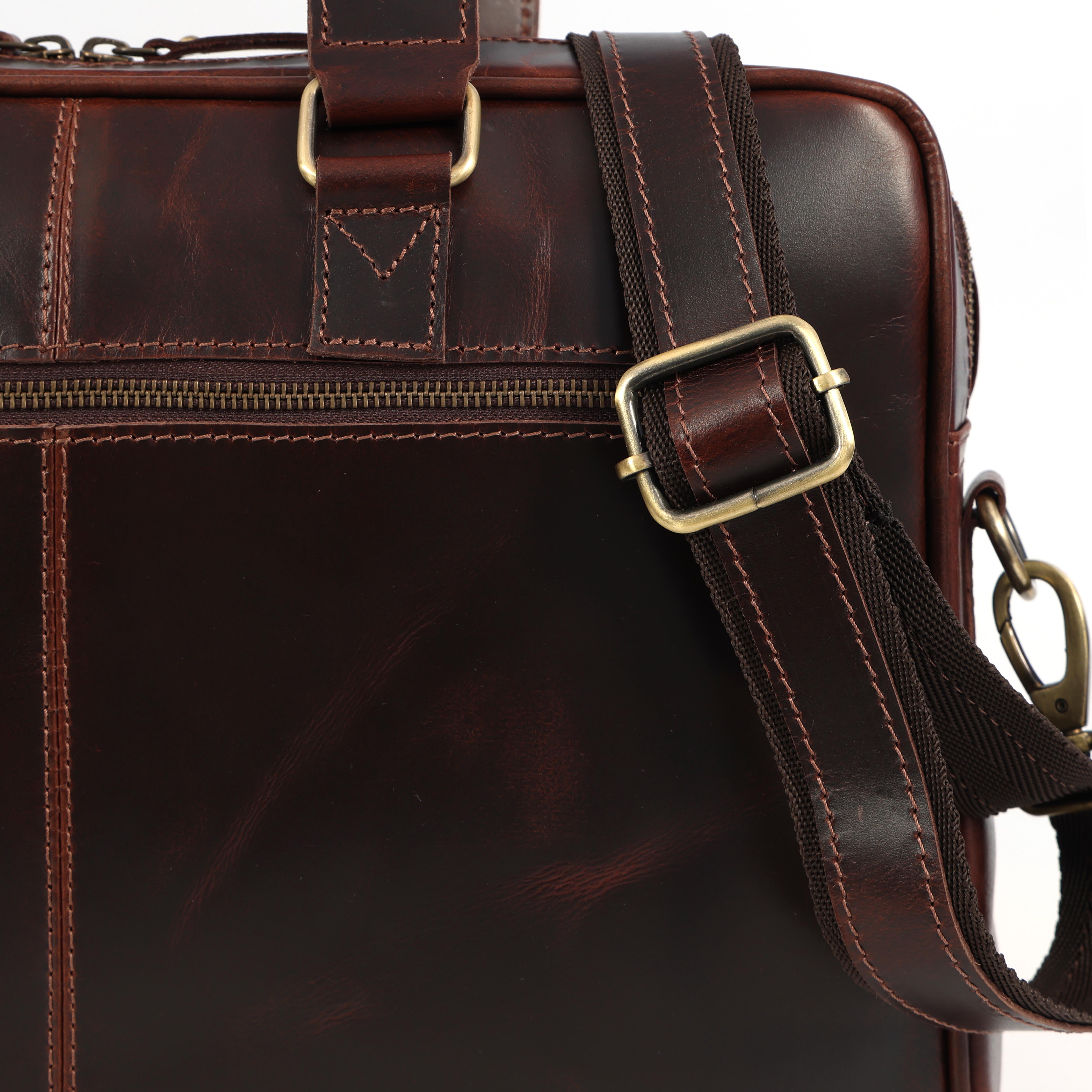 Leather Briefcase for 16-Inch Laptop - Elizo